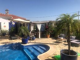 Belvilla by OYO La Esquina Casa