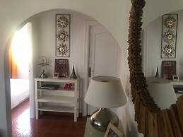 Belvilla by OYO La Esquina Casa