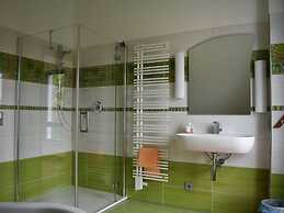 Engemann Modern Retreat