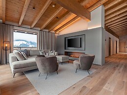 Luxury Penthouse, ski Lift Within Walking Distance