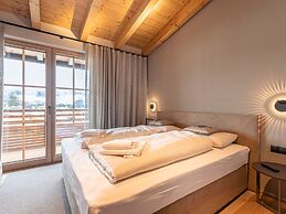 Luxury Penthouse, ski Lift Within Walking Distance