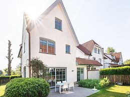 Normandy Villa in a Quiet Location