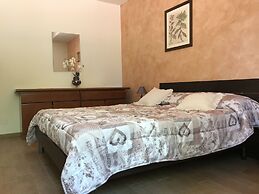 Spacious Apartment in Bardolino, Very Close to the Lake Garda