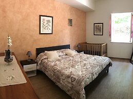 Spacious Apartment in Bardolino, Very Close to the Lake Garda