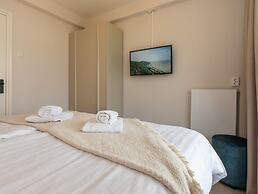 Luxury Apartment With Sauna by the sea