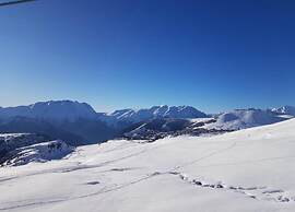 Apartment in L'eclose With Mountain Views
