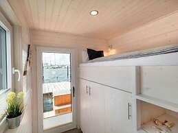 Isa-bella Comfortable Holiday Residence