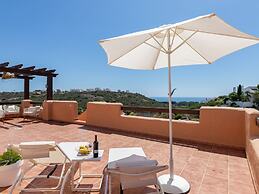 Penthouse With Terrace and sea Views