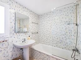 Penthouse With Terrace and sea Views