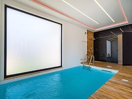 Luxury Villa With Private Indoor and Outdoor Pool