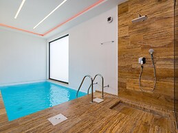 Luxury Villa With Private Indoor and Outdoor Pool