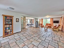 Tasteful Holiday Home With Private Pool