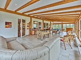 Tasteful Holiday Home With Private Pool