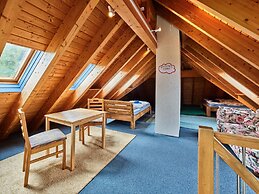 Tasteful Holiday Home With Private Pool