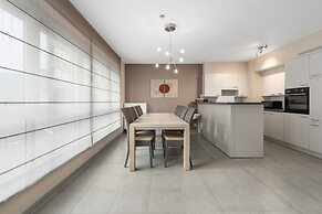 Spacious Ground Floor Apartment for Family