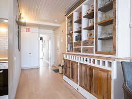 Apartment With Sea-view From Terrace
