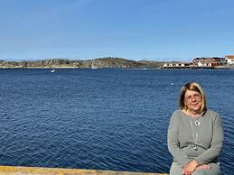 Beach Apartment With sea Views