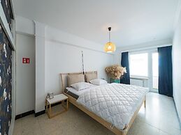 Apartment With Hinterland Views