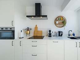 Apartment With Hinterland Views