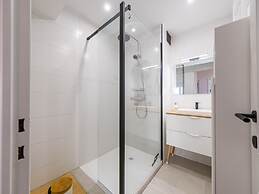 Apartment With Hinterland Views