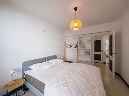 Apartment With Hinterland Views