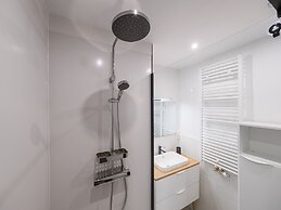 Apartment With Hinterland Views