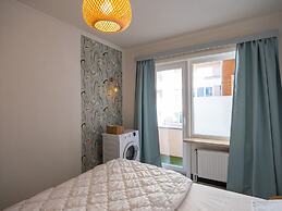 Apartment With Hinterland Views