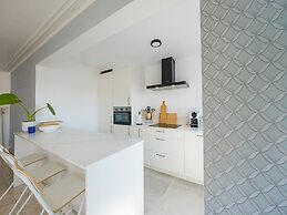 Apartment With Hinterland Views