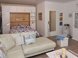 Sea View E&J Paul Comfortable Vacation Home