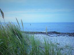 Sea View E&J Paul Comfortable Vacation Home