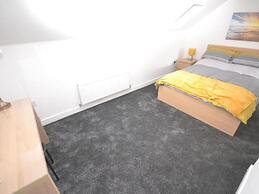 Beach Retreat 1bhk Apt in Skinnigrove