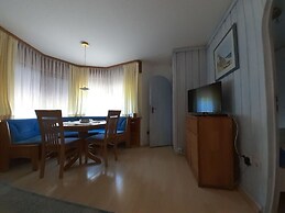 Cosy Holiday Home With Garden