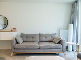 Bright Apartment Near the Center