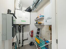 Bright Apartment Near the Center