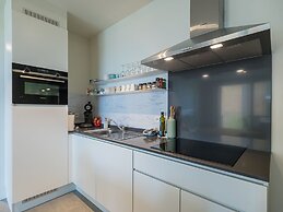 Bright Apartment Near the Center