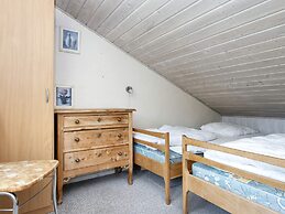 6 Person Holiday Home on a Holiday Park in Hemmet