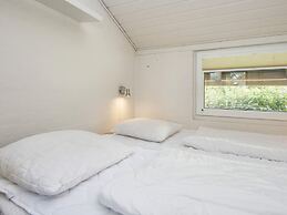 6 Person Holiday Home on a Holiday Park in Hemmet