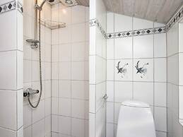 6 Person Holiday Home on a Holiday Park in Hemmet