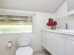 6 Person Holiday Home on a Holiday Park in Hemmet