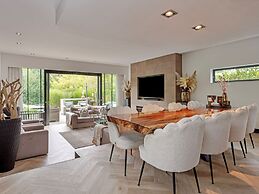 Wellness Villa on the Water Near Harderwijk