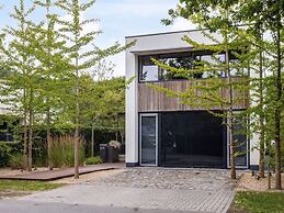 Wellness Villa on the Water Near Harderwijk