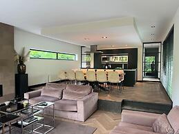 Wellness Villa on the Water Near Harderwijk
