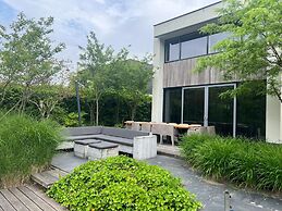 Wellness Villa on the Water Near Harderwijk
