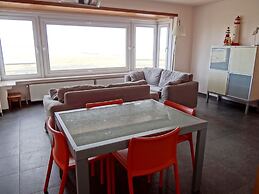Apartment in Nieuwpoort With sea View