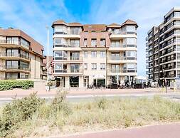 Apartment in Nieuwpoort With sea View