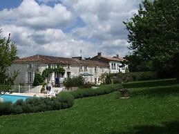 Beautiful Holiday Home With Private Pool