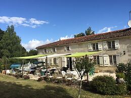 Beautiful Holiday Home With Private Pool