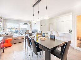 Goudenboom 502 Close to the sea and Center