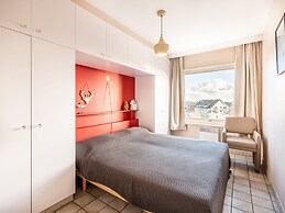 Goudenboom 502 Close to the sea and Center