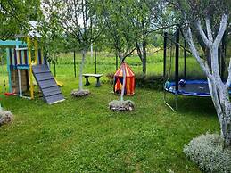 Holiday Home Tetina Kuca